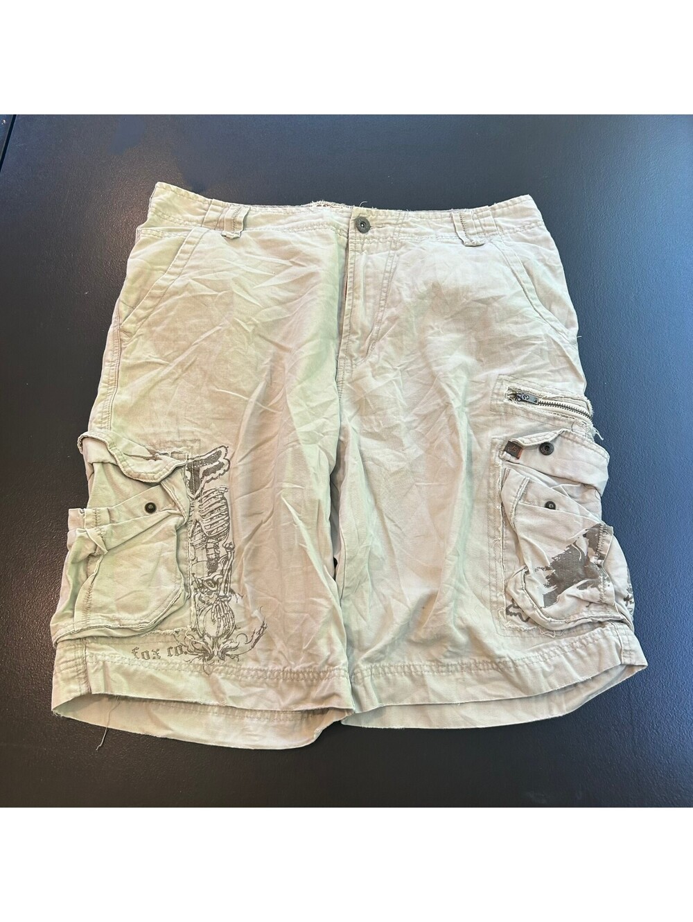 Vintage y2k baggy below the kneeFox cargo shorts khaki